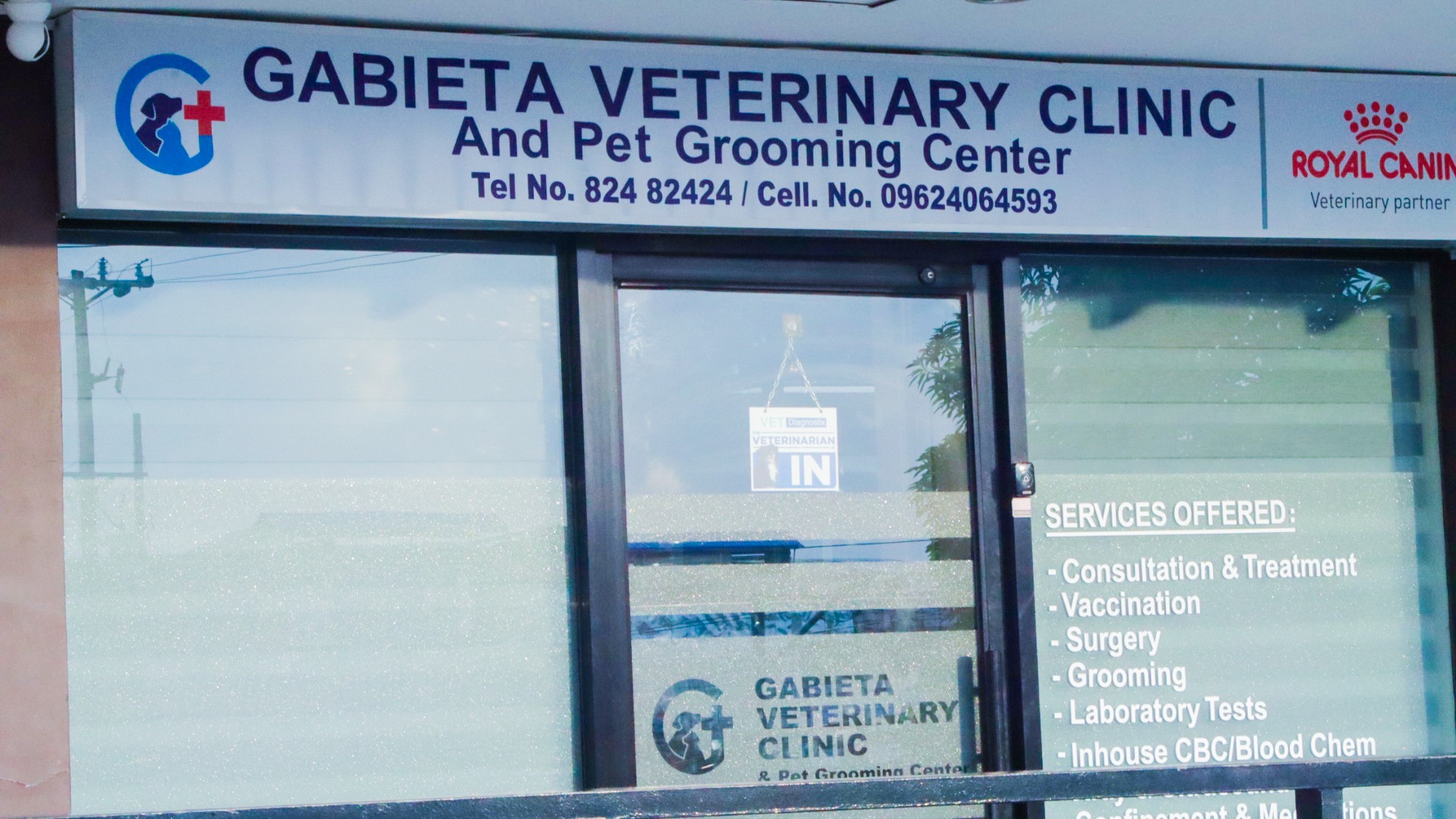Clinic Entrance Glass Doors and Services